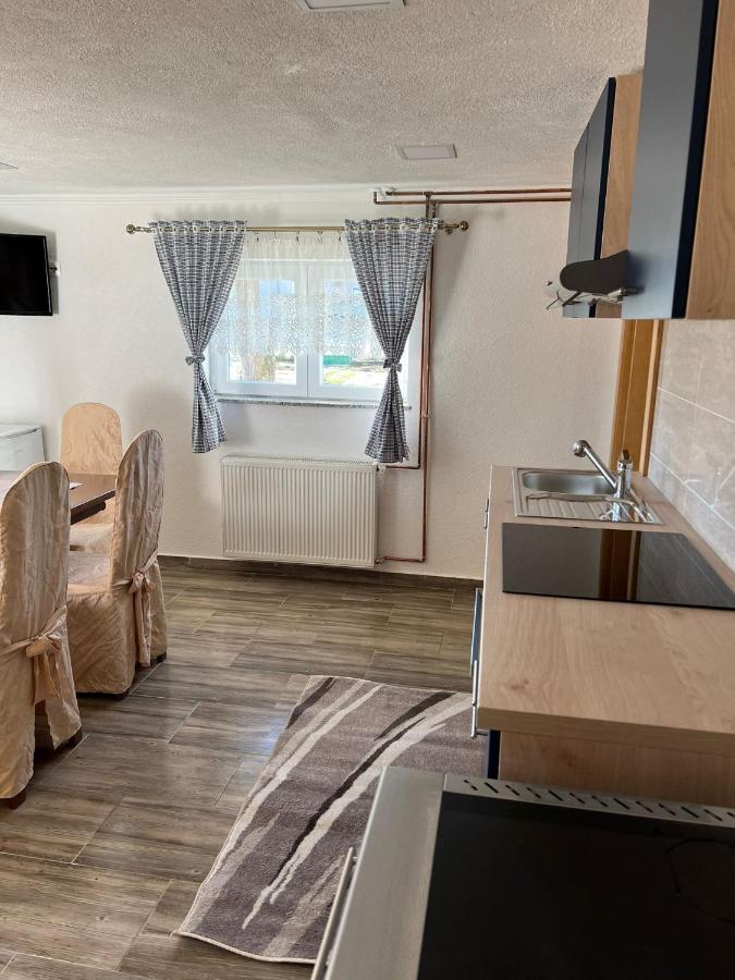 Apartmani Albatros Perusic Luaran gambar