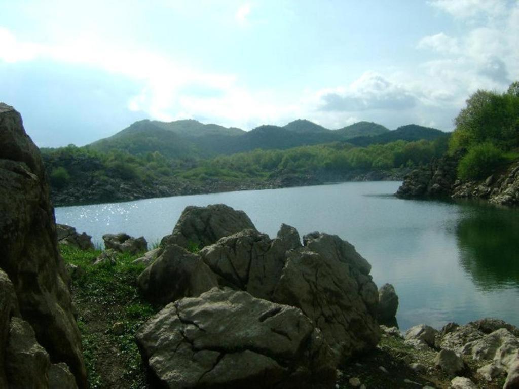 Apartmani Albatros Perusic Luaran gambar